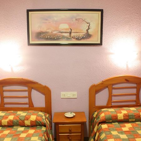 Hostal Temino Burgos Room photo