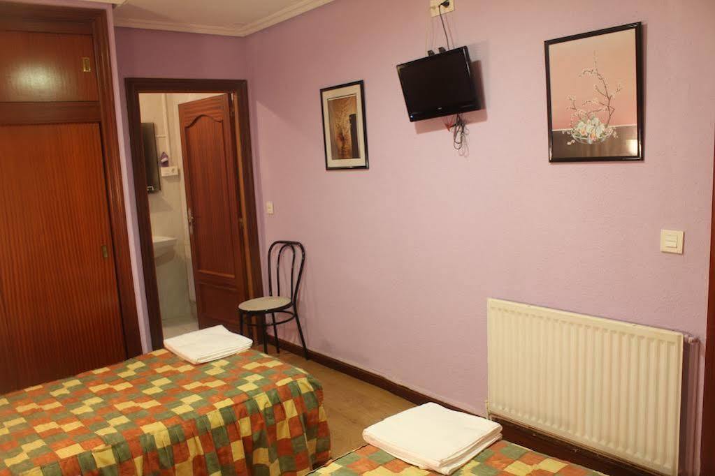 Hostal Temino Burgos Exterior photo